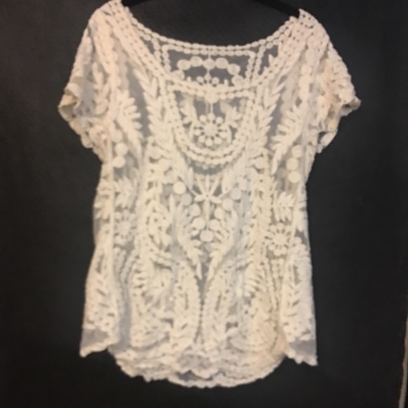 Ivory lace top - Picture 3 of 3
